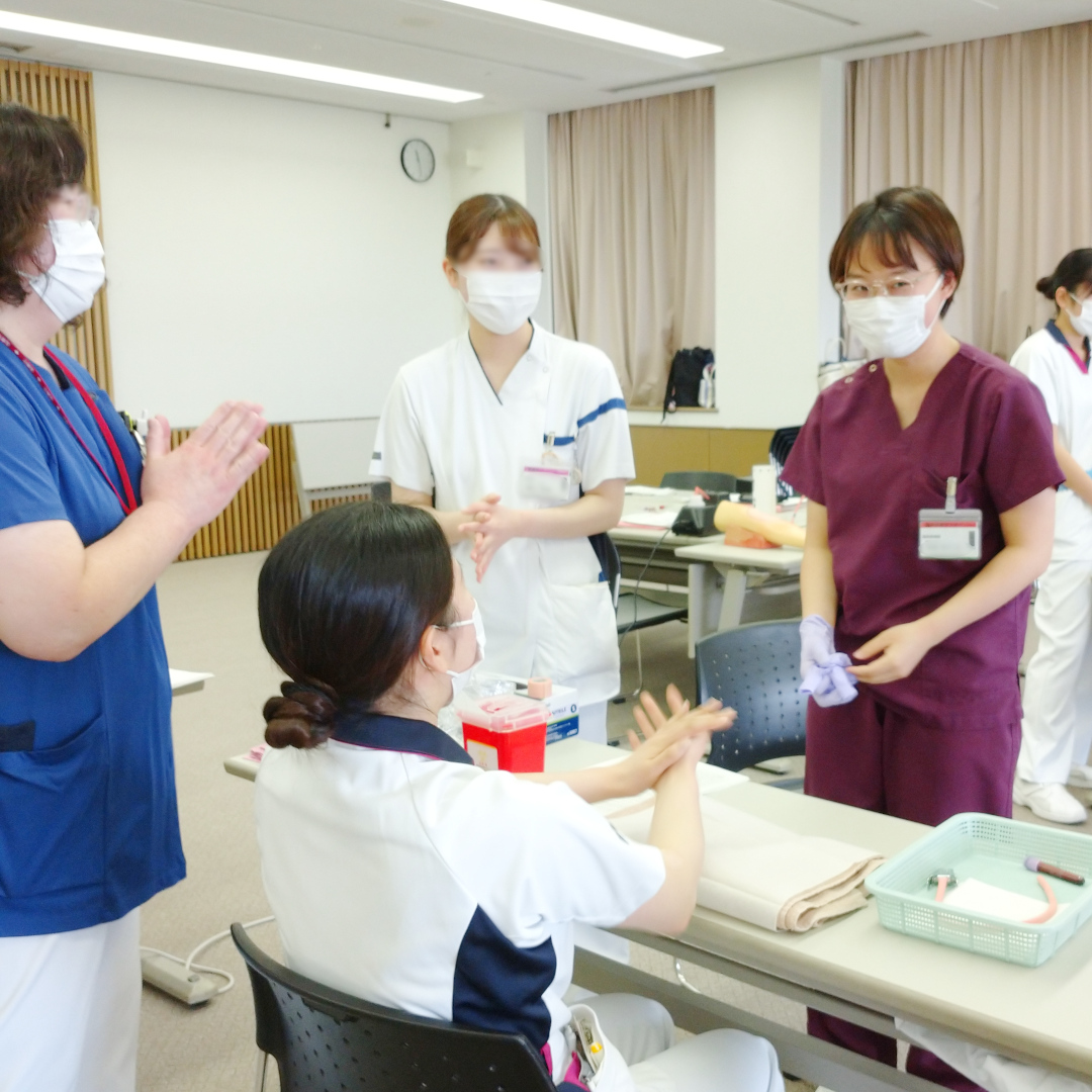採血研修の様子4