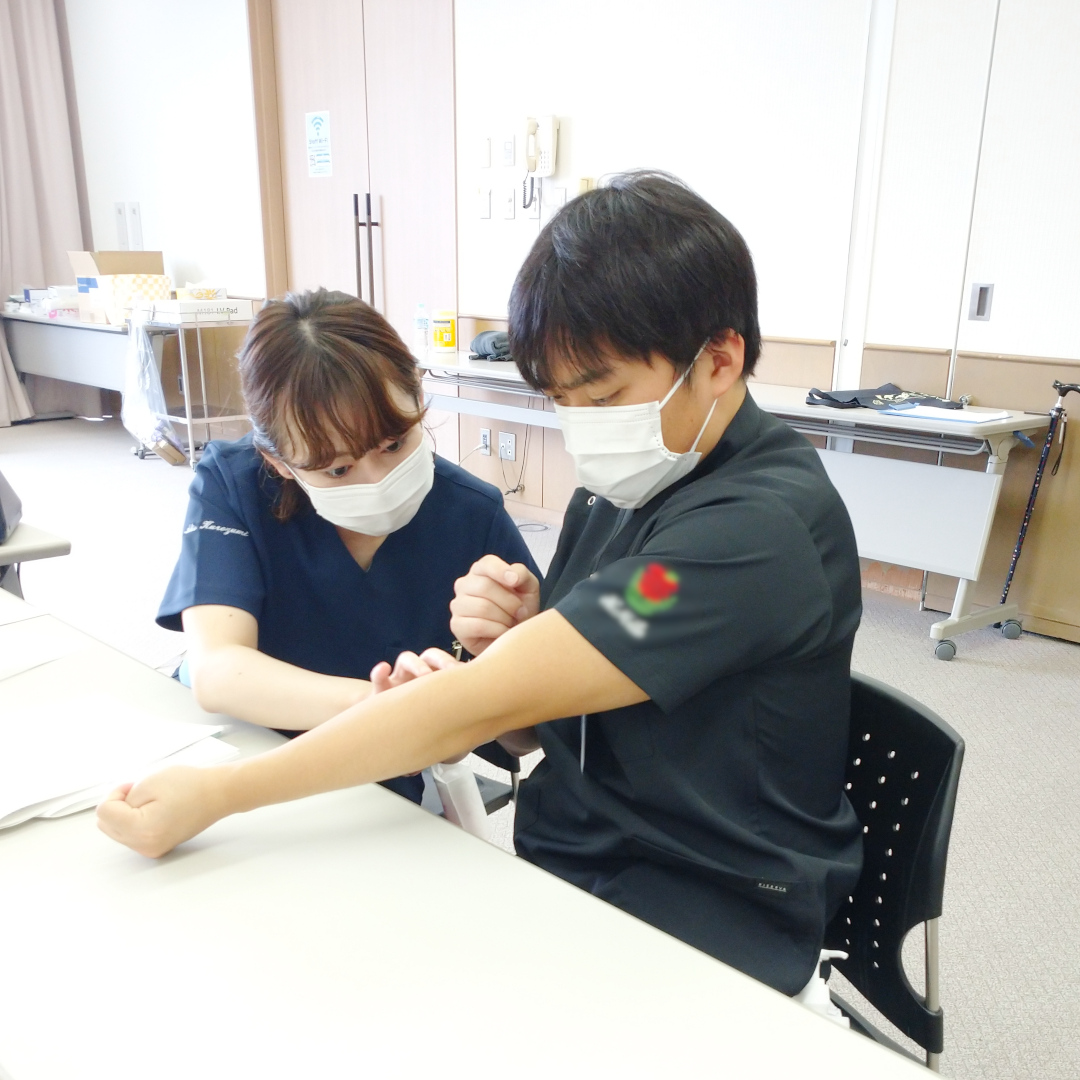 採血研修の様子5