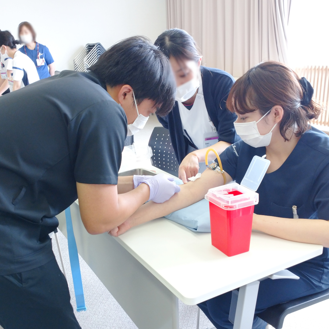 採血研修の様子6