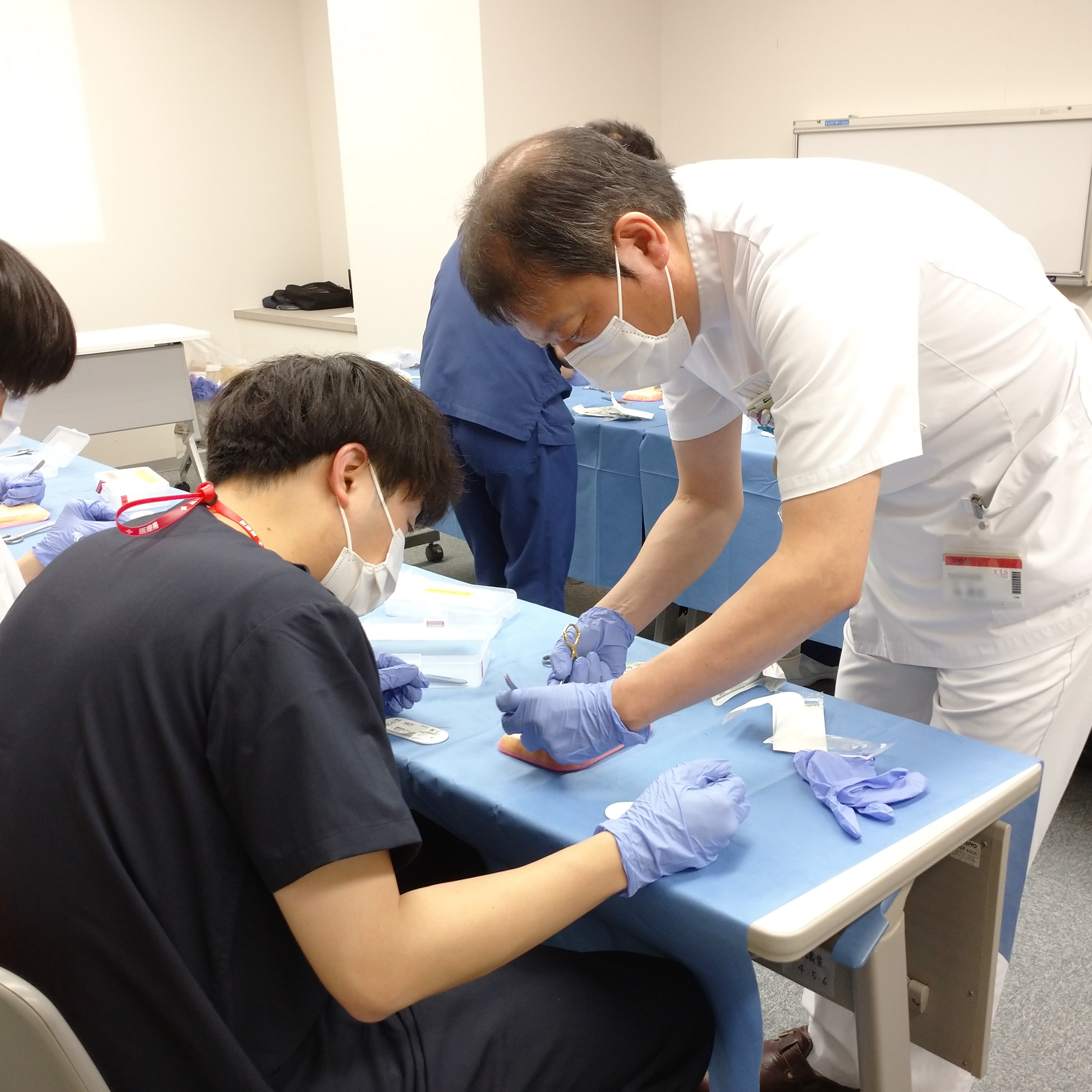 縫合研修の様子4