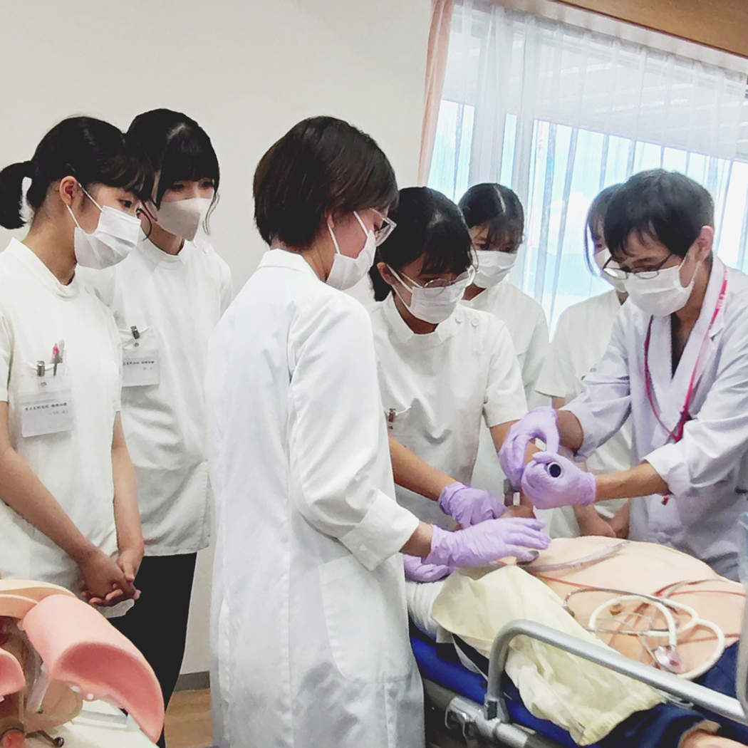 医師体験の様子2