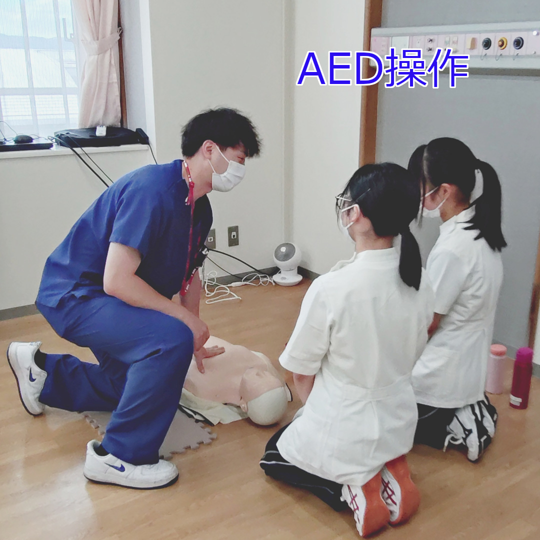 医師体験の様子3