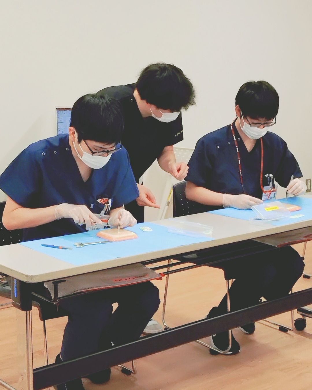 縫合研修の様子3