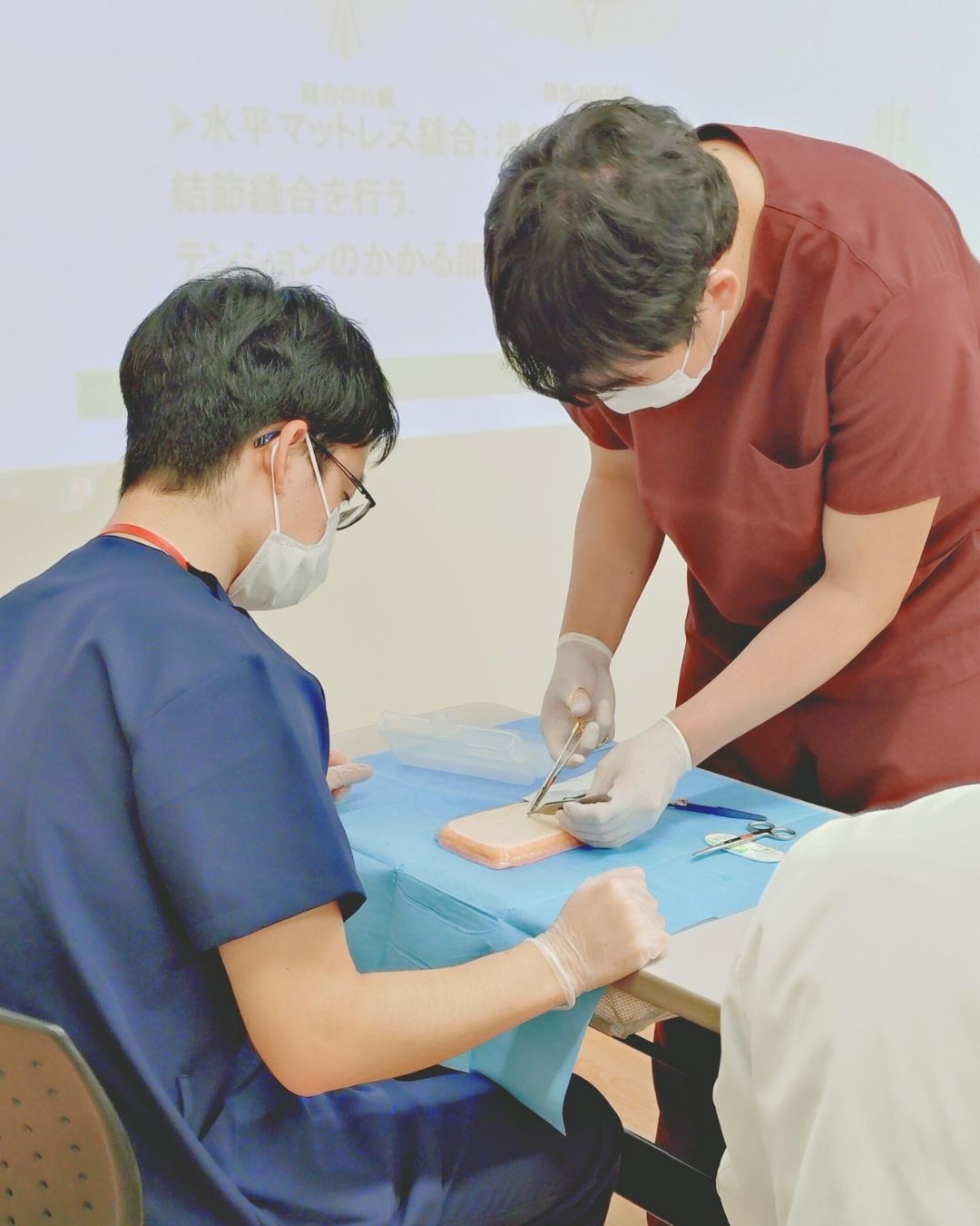 縫合研修の様子4