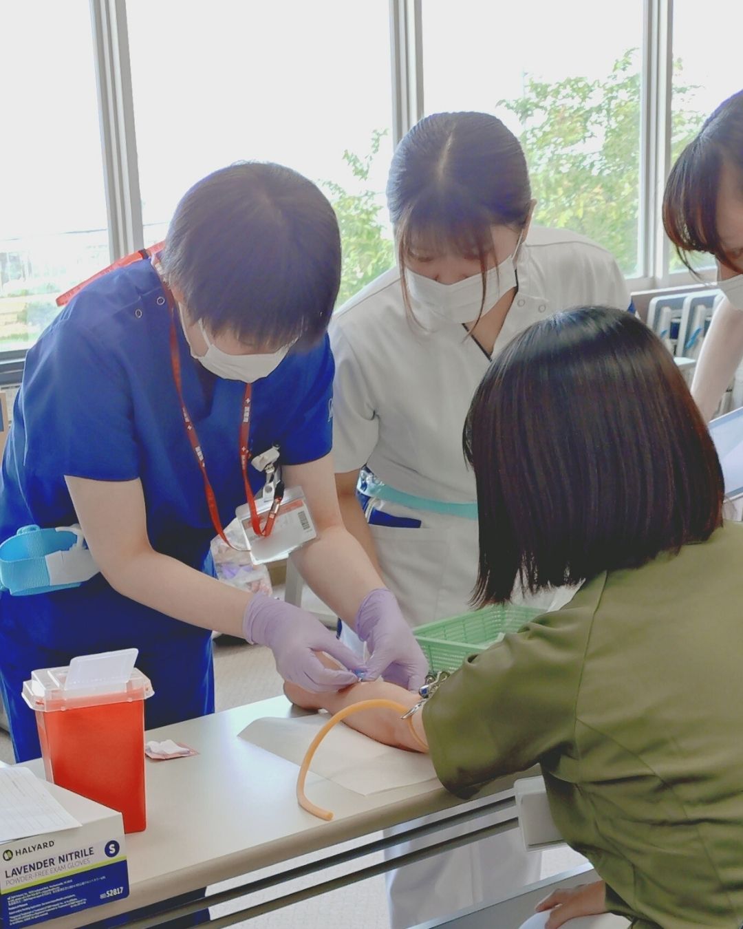 静脈血管確保研修の様子2