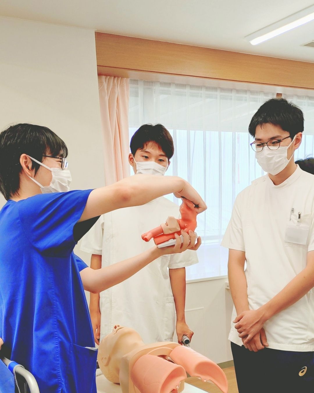 高校生医師体験の様子2