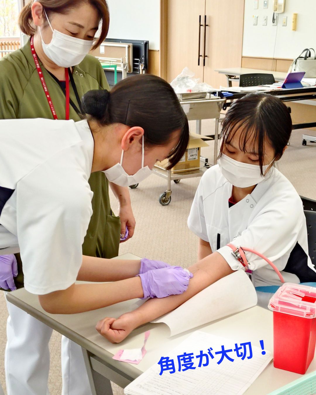 採血研修の様子6