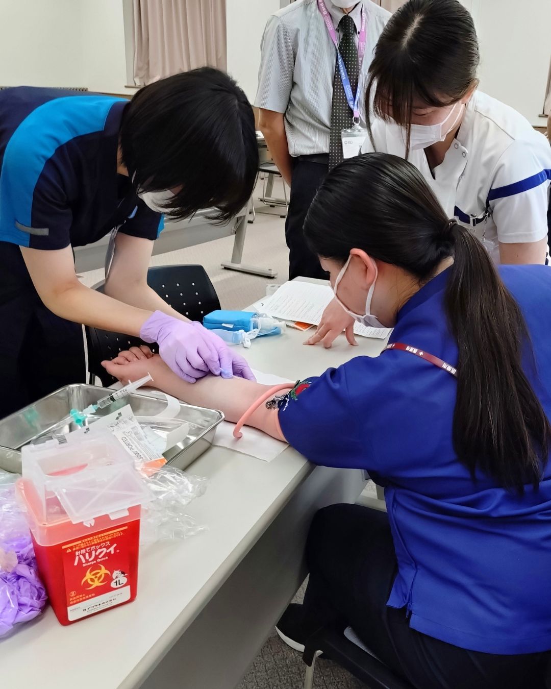 静脈血管確保研修の様子4