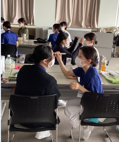 フィジカルアセスメントの様子4